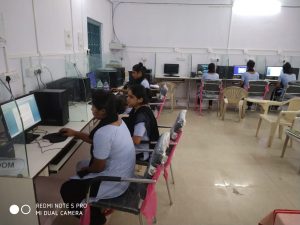 କମ୍ପ୍ୟୁଟର ପ୍ରାକ୍ଟିକାଲ୍ କ୍ଲାସ୍ |